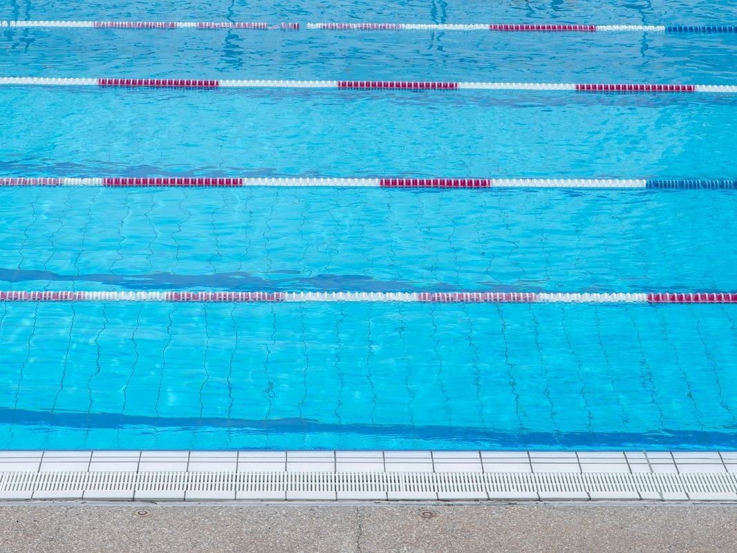 Long lap pool with lane markers